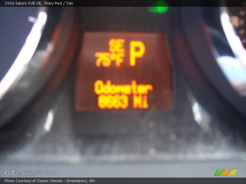 Ruby Red / Tan 2009 Saturn VUE XE