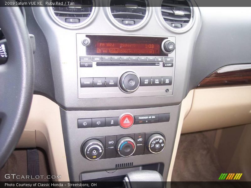 Ruby Red / Tan 2009 Saturn VUE XE