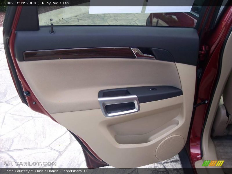 Ruby Red / Tan 2009 Saturn VUE XE