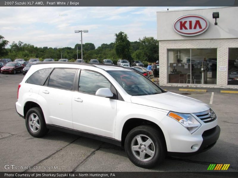 Pearl White / Beige 2007 Suzuki XL7 AWD