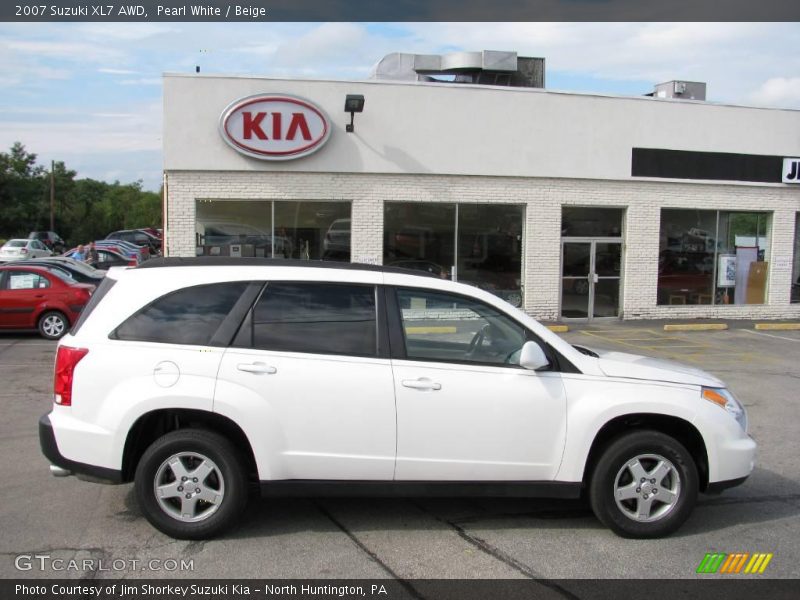 Pearl White / Beige 2007 Suzuki XL7 AWD