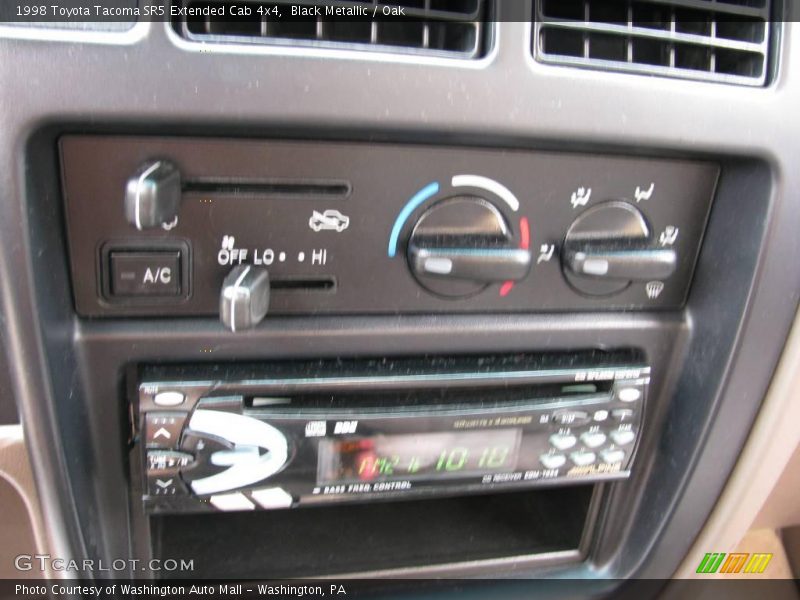 Black Metallic / Oak 1998 Toyota Tacoma SR5 Extended Cab 4x4