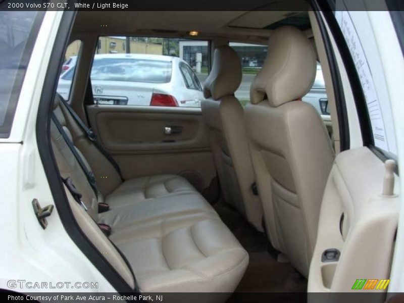 White / Light Beige 2000 Volvo S70 GLT