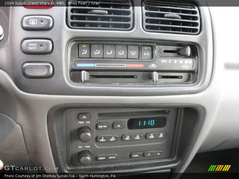 White Pearl / Gray 2004 Suzuki Grand Vitara LX 4WD