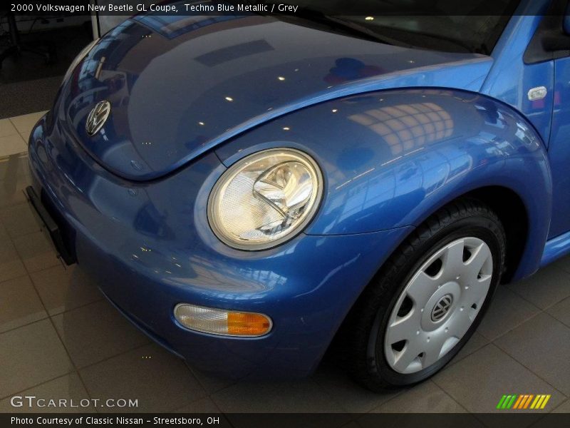 Techno Blue Metallic / Grey 2000 Volkswagen New Beetle GL Coupe
