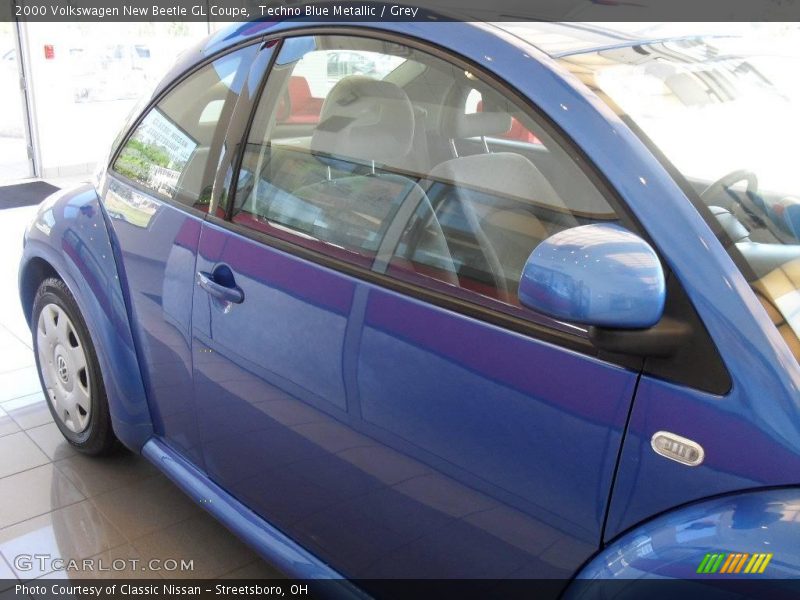 Techno Blue Metallic / Grey 2000 Volkswagen New Beetle GL Coupe