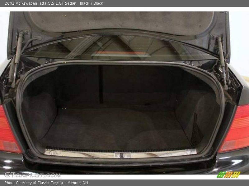 Black / Black 2002 Volkswagen Jetta GLS 1.8T Sedan