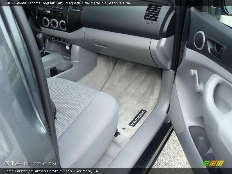 Magnetic Gray Metallic / Graphite Gray 2009 Toyota Tacoma Regular Cab