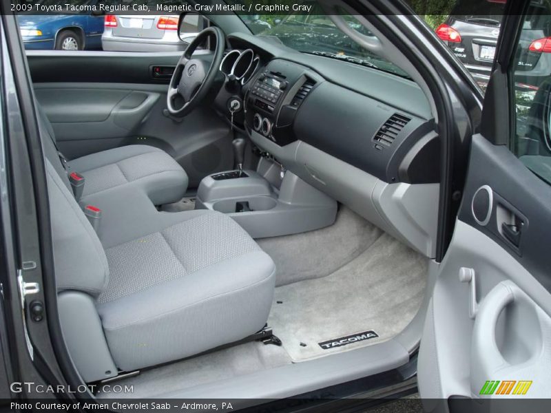 Magnetic Gray Metallic / Graphite Gray 2009 Toyota Tacoma Regular Cab