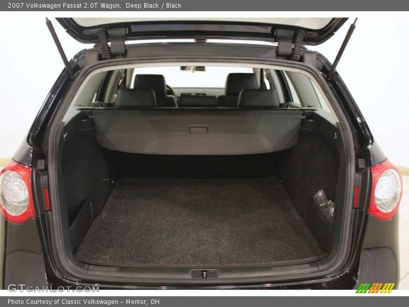 Deep Black / Black 2007 Volkswagen Passat 2.0T Wagon