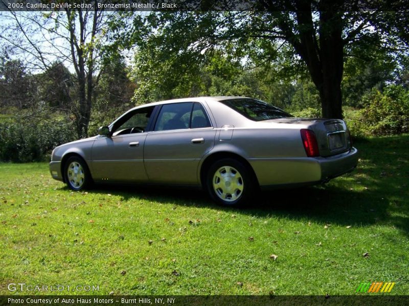 Bronzemist Metallic / Black 2002 Cadillac DeVille Sedan