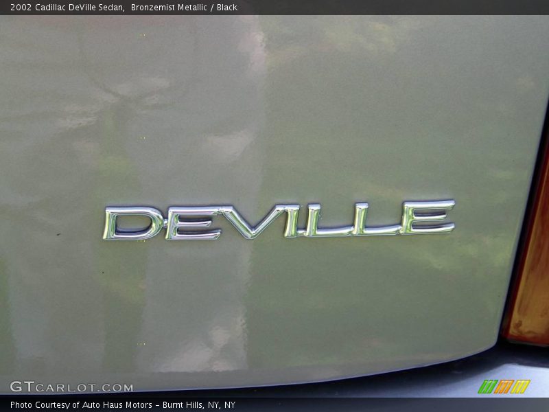 Bronzemist Metallic / Black 2002 Cadillac DeVille Sedan