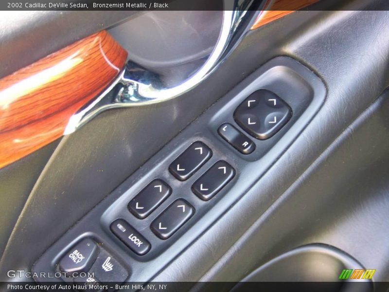 Bronzemist Metallic / Black 2002 Cadillac DeVille Sedan