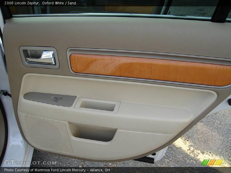 Oxford White / Sand 2006 Lincoln Zephyr