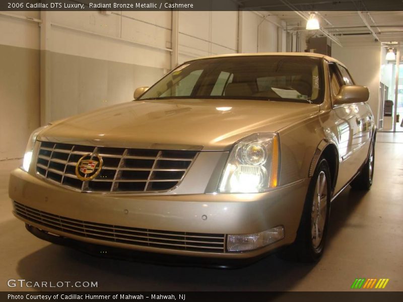 Radiant Bronze Metallic / Cashmere 2006 Cadillac DTS Luxury
