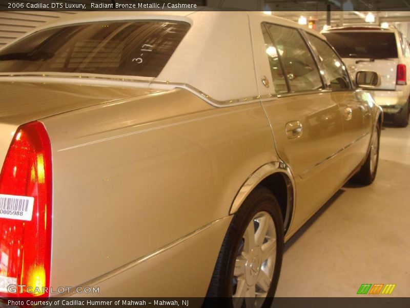 Radiant Bronze Metallic / Cashmere 2006 Cadillac DTS Luxury