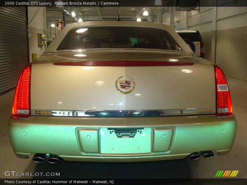 Radiant Bronze Metallic / Cashmere 2006 Cadillac DTS Luxury