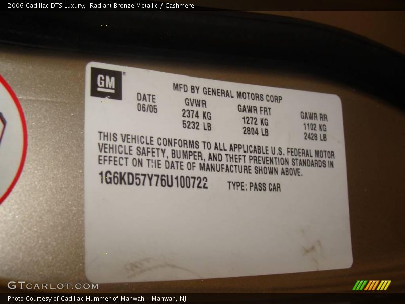 Radiant Bronze Metallic / Cashmere 2006 Cadillac DTS Luxury