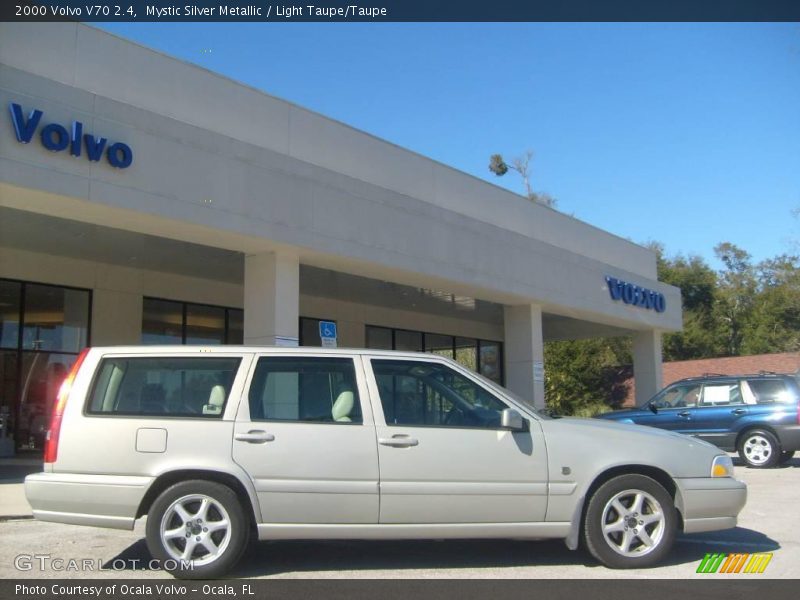 Mystic Silver Metallic / Light Taupe/Taupe 2000 Volvo V70 2.4