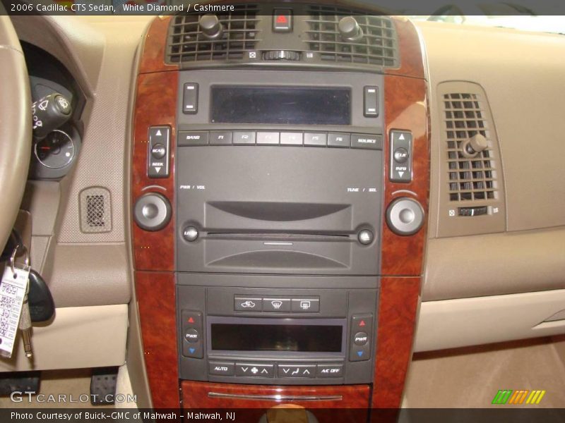 White Diamond / Cashmere 2006 Cadillac CTS Sedan