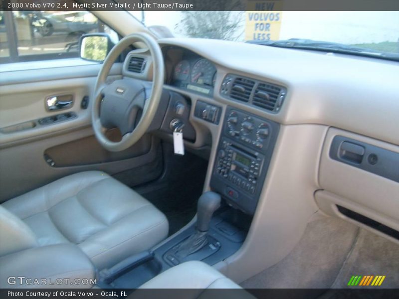Mystic Silver Metallic / Light Taupe/Taupe 2000 Volvo V70 2.4