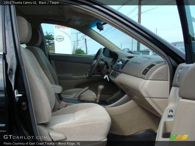 Black / Taupe 2002 Toyota Camry LE