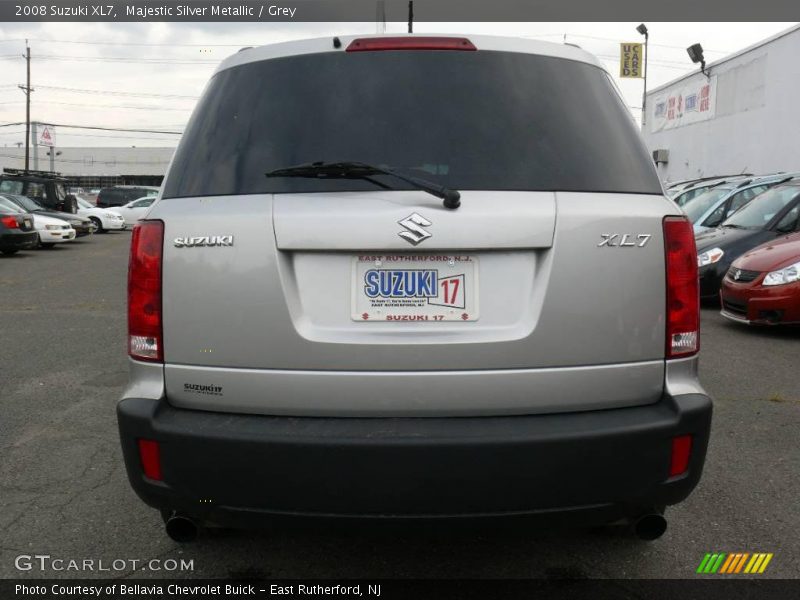 Majestic Silver Metallic / Grey 2008 Suzuki XL7