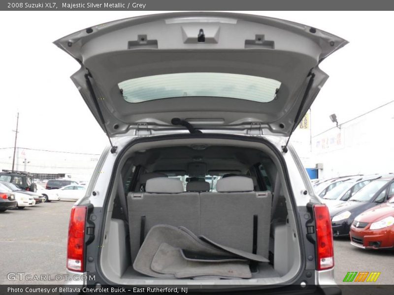 Majestic Silver Metallic / Grey 2008 Suzuki XL7