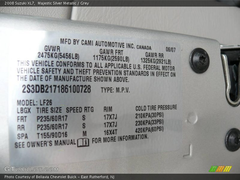 Majestic Silver Metallic / Grey 2008 Suzuki XL7