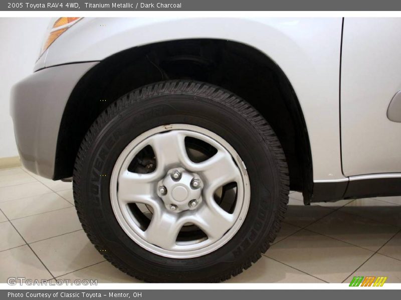Titanium Metallic / Dark Charcoal 2005 Toyota RAV4 4WD