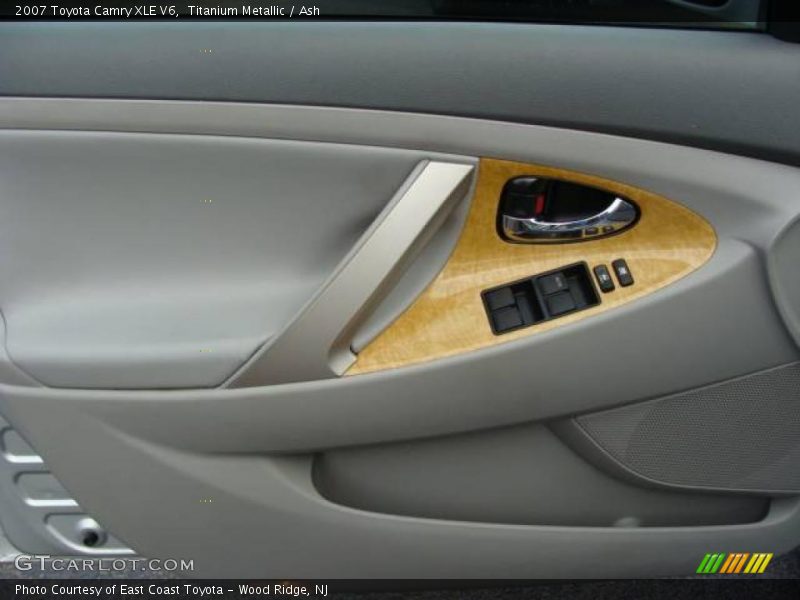 Titanium Metallic / Ash 2007 Toyota Camry XLE V6