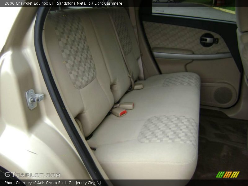 Sandstone Metallic / Light Cashmere 2006 Chevrolet Equinox LT
