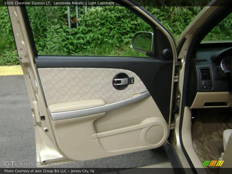 Sandstone Metallic / Light Cashmere 2006 Chevrolet Equinox LT