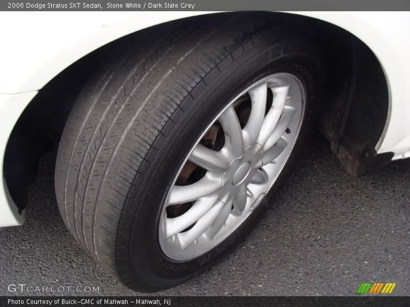 Stone White / Dark Slate Grey 2006 Dodge Stratus SXT Sedan