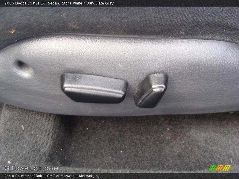 Stone White / Dark Slate Grey 2006 Dodge Stratus SXT Sedan