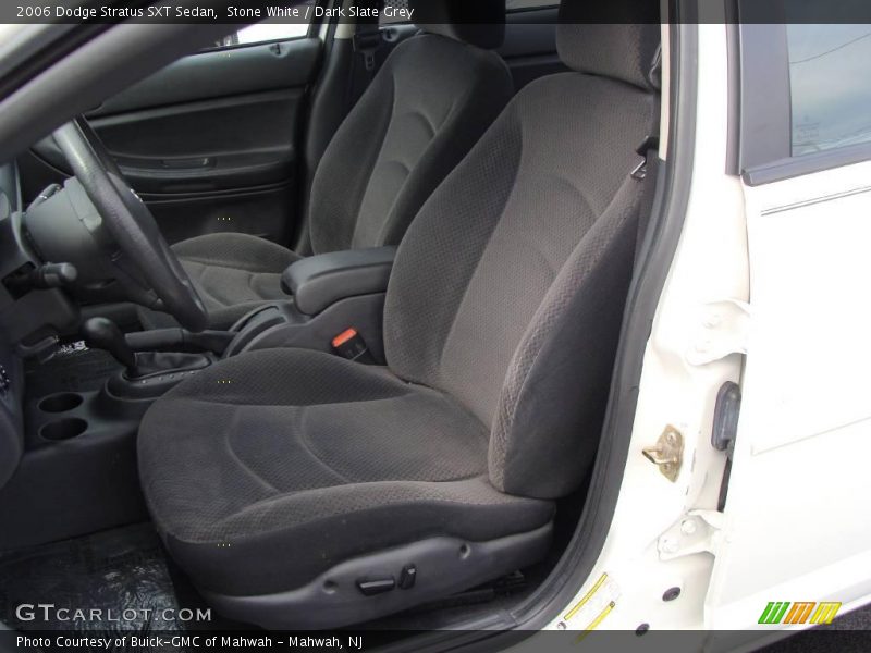 Stone White / Dark Slate Grey 2006 Dodge Stratus SXT Sedan
