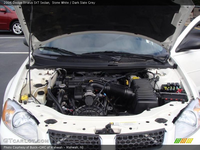 Stone White / Dark Slate Grey 2006 Dodge Stratus SXT Sedan