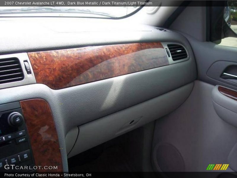 Dark Blue Metallic / Dark Titanium/Light Titanium 2007 Chevrolet Avalanche LT 4WD