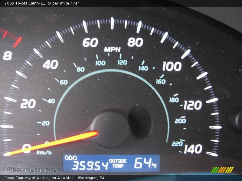 Super White / Ash 2009 Toyota Camry LE