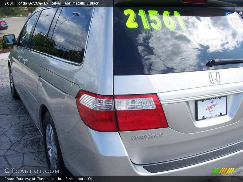 Silver Pearl Metallic / Black 2006 Honda Odyssey EX