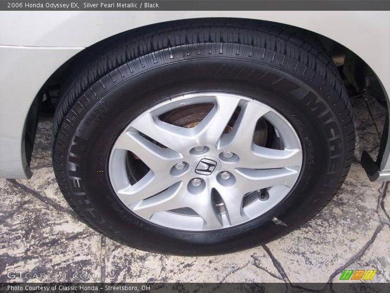 Silver Pearl Metallic / Black 2006 Honda Odyssey EX