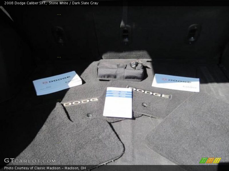 Stone White / Dark Slate Gray 2008 Dodge Caliber SXT