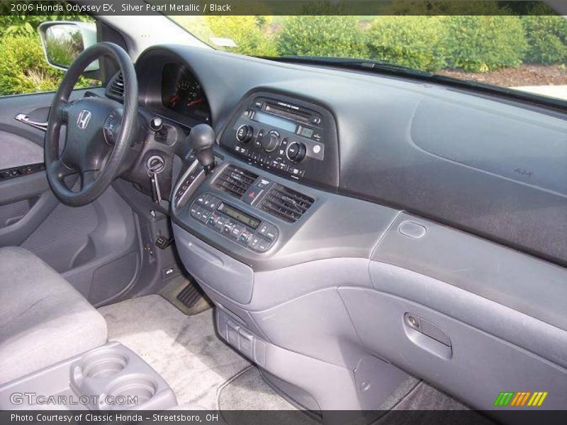 Silver Pearl Metallic / Black 2006 Honda Odyssey EX