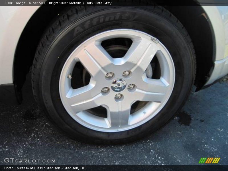 Bright Silver Metallic / Dark Slate Gray 2008 Dodge Caliber SXT