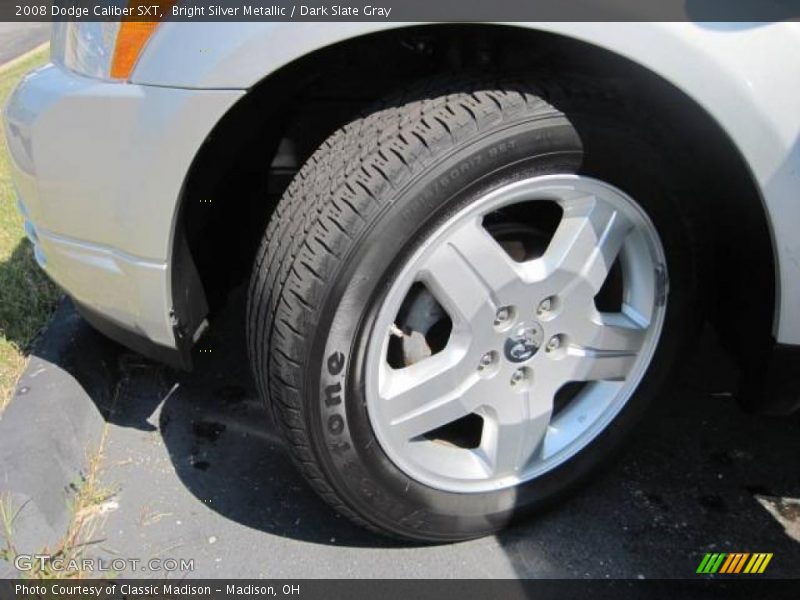 Bright Silver Metallic / Dark Slate Gray 2008 Dodge Caliber SXT