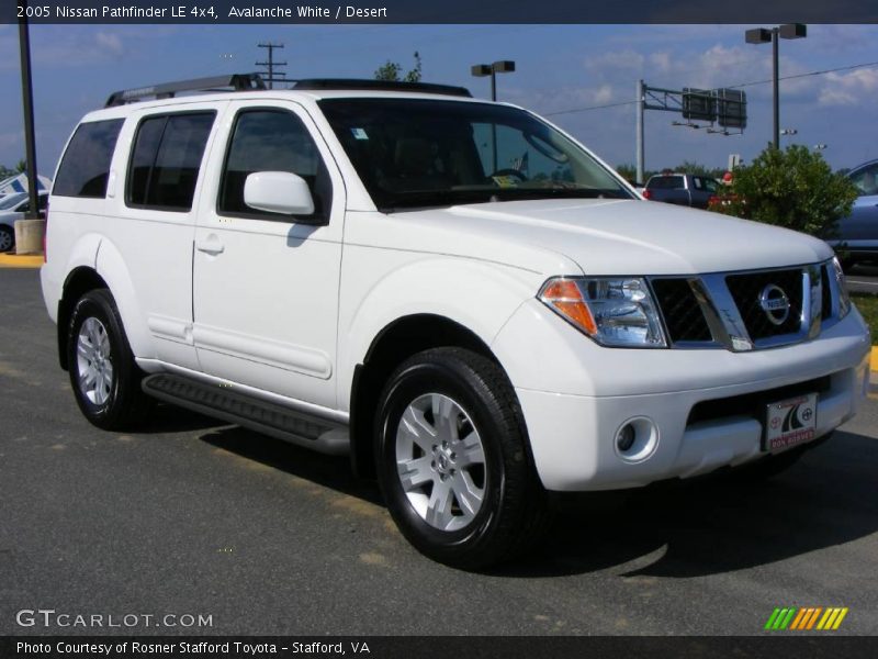 Avalanche White / Desert 2005 Nissan Pathfinder LE 4x4
