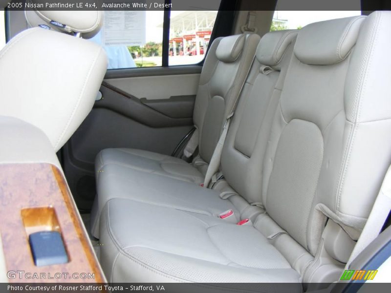Avalanche White / Desert 2005 Nissan Pathfinder LE 4x4