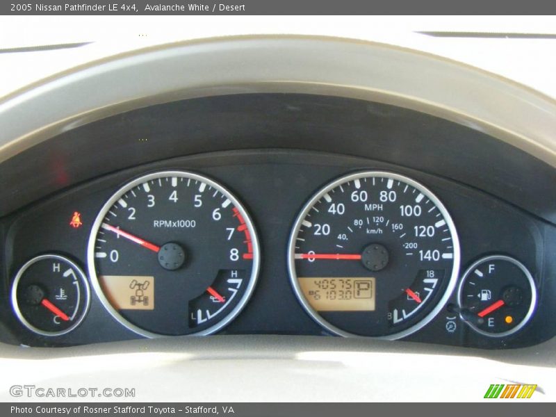 Avalanche White / Desert 2005 Nissan Pathfinder LE 4x4
