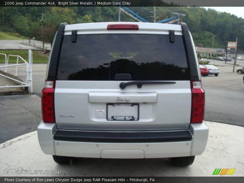 Bright Silver Metallic / Medium Slate Gray 2006 Jeep Commander 4x4