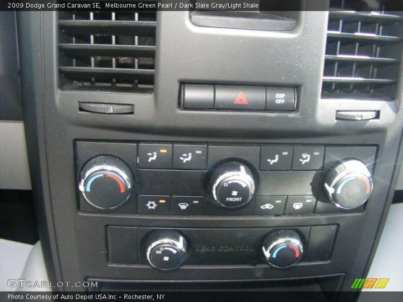 Melbourne Green Pearl / Dark Slate Gray/Light Shale 2009 Dodge Grand Caravan SE